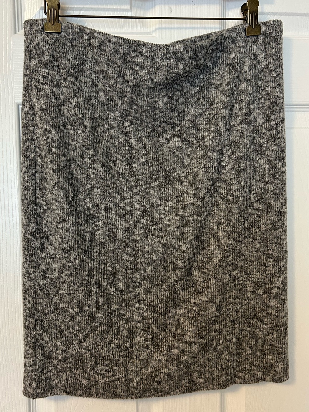 Express/ Grey Knit Women's Skirt - Classic Straight Style / LG